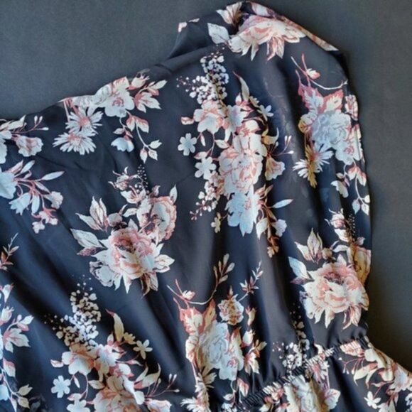 Charming Charlies Floral Dress - Picture 7 of 8